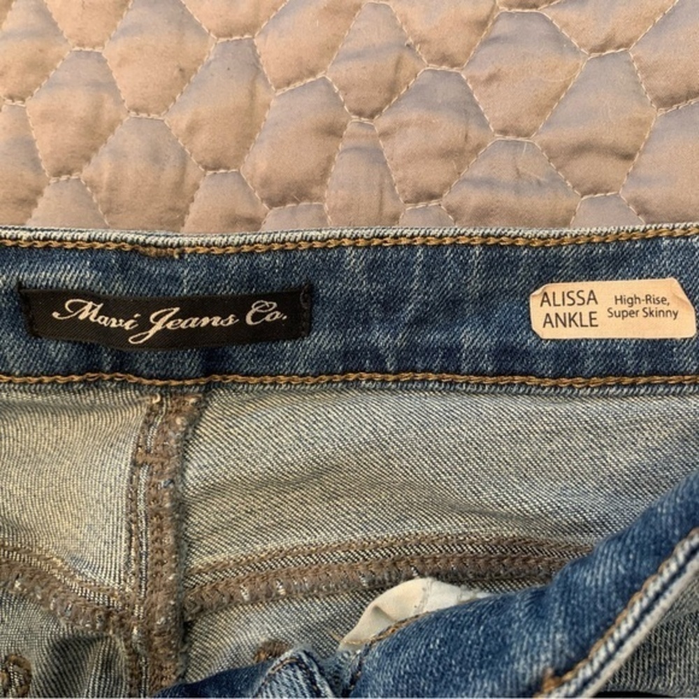 Mavi Distressed Alissa Ankle Jean - High Rise Super Skinny - Picture 4 of 8
